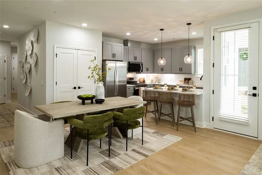 3 bed, 2.5 bath, $2,899 — Photo 4