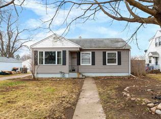 2015 W Dover Ct, Davenport, IA 52804