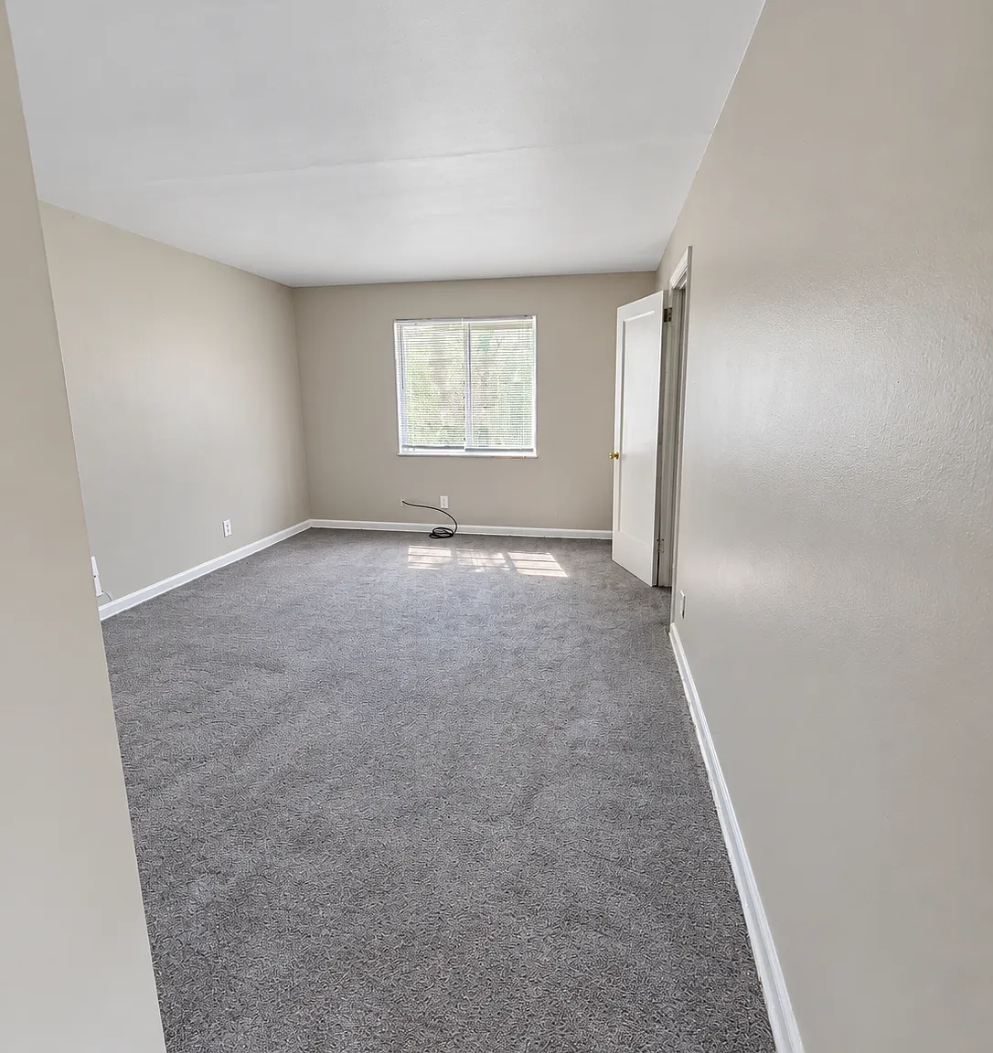 770 S Chesterfield Rd. - Apartment B — Photo 1