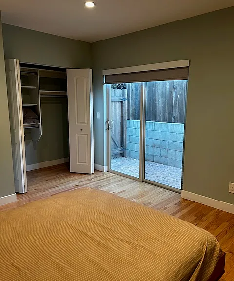 1733 Midvale Ave — Photo 3