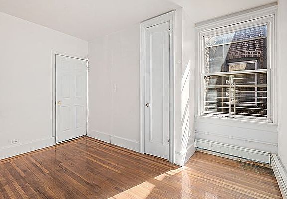 5th image of 1240 College Ave Floor 2