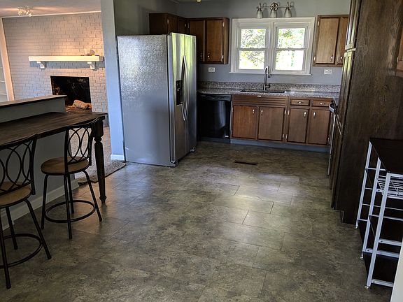 4th image of 7063 E County Road 100 S
