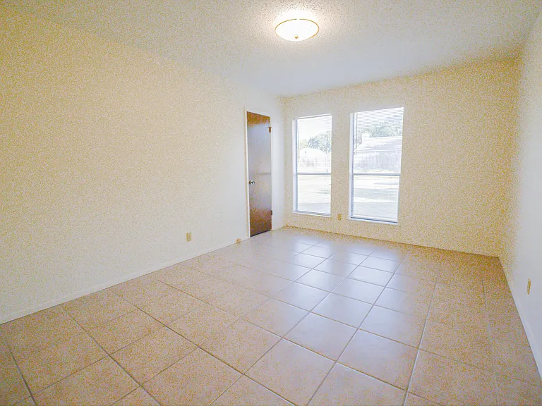 9967 Haywood Ct — Photo 14