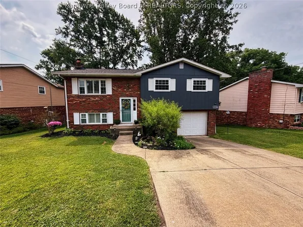 1110 Hollyberry Ln, South Charleston, WV 25309