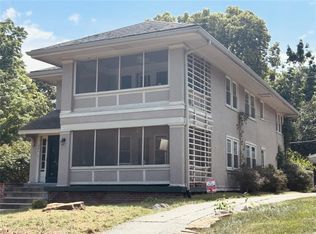 201 W 51st Ter, Kansas City, MO 64112