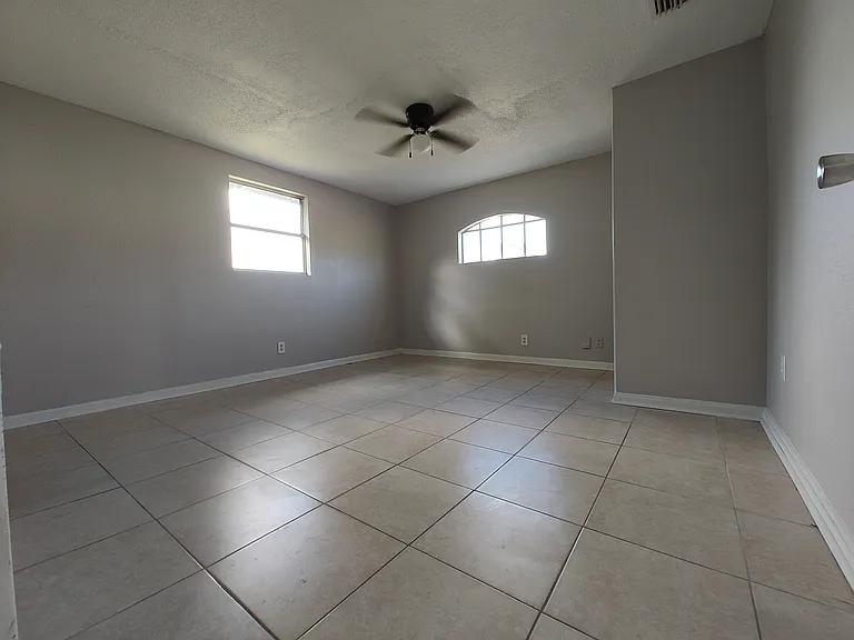 2138 Tilden St — Photo 11