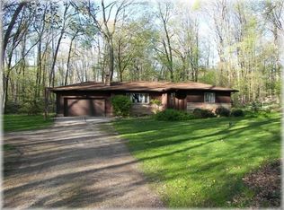 1521 E Webb Rd, Dewitt, MI 48820