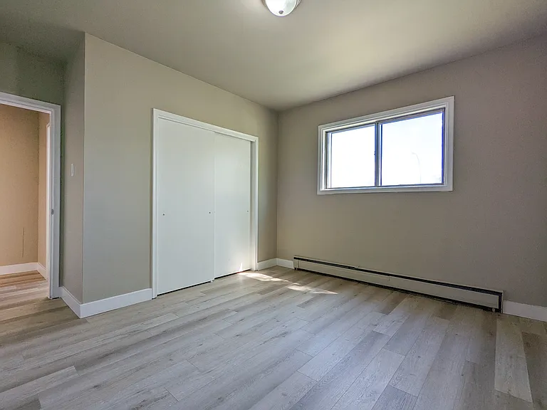 9722 104th St NW — Photo 3