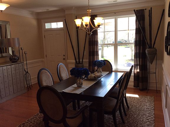 3rd image of 515 Walden Park Dr