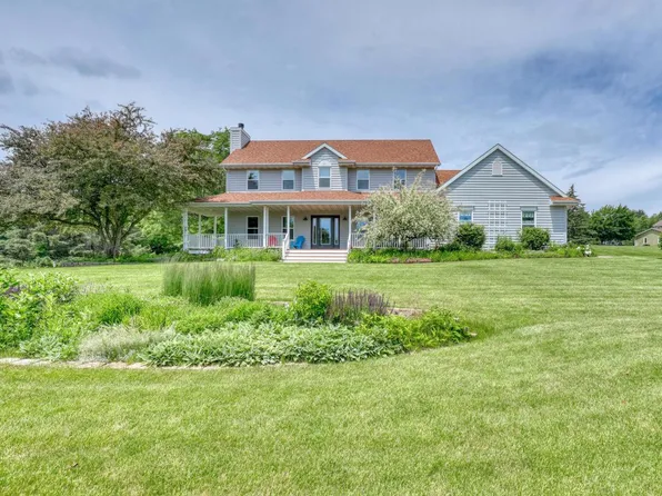 W287N6925 Rock Ridge WAY, Hartland, WI 53029