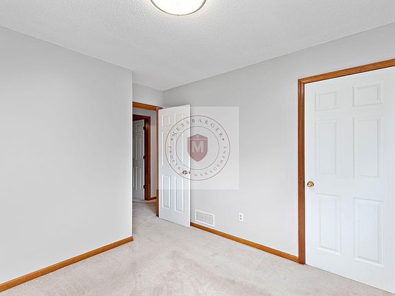4th image of 2104 S 19th Ter