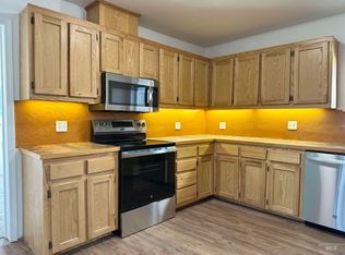 408 Walnut St, Nezperce, ID 83543