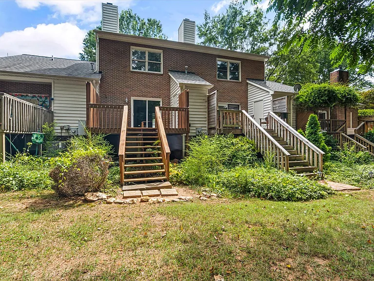 1810 Oakcrest Ct — Photo 31