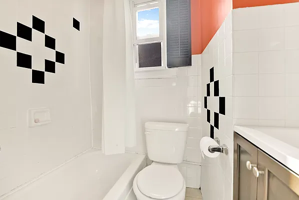 Rented by R New York | media 17