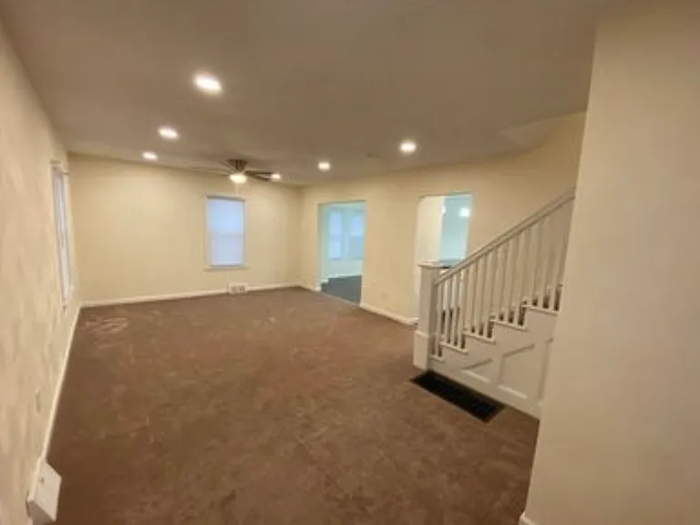 407 N Page Ave — Photo 5