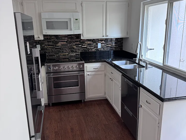 315 Garden Creek Pl — Photo 7