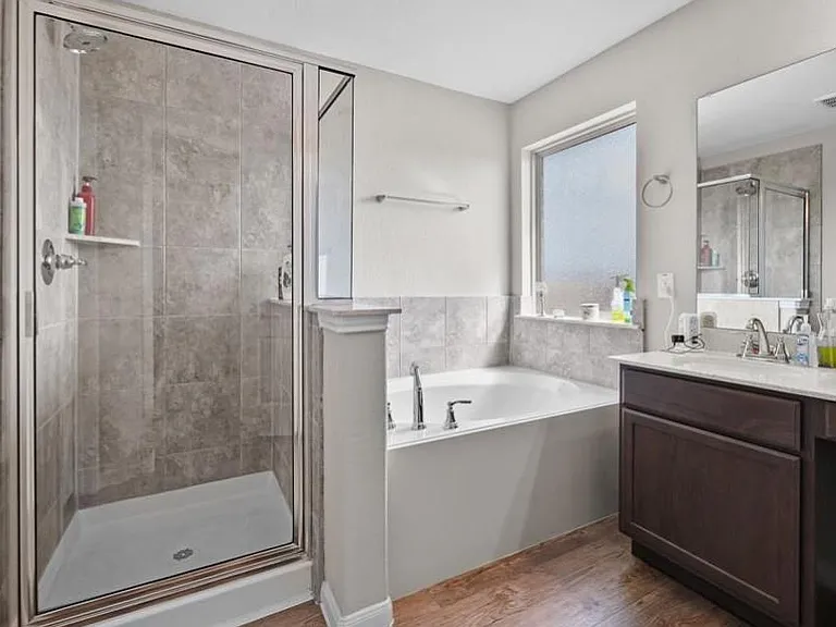 689 Forest Bend Ln — Photo 12