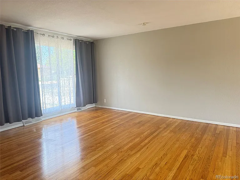 3470 W Arizona Ave — Photo 2