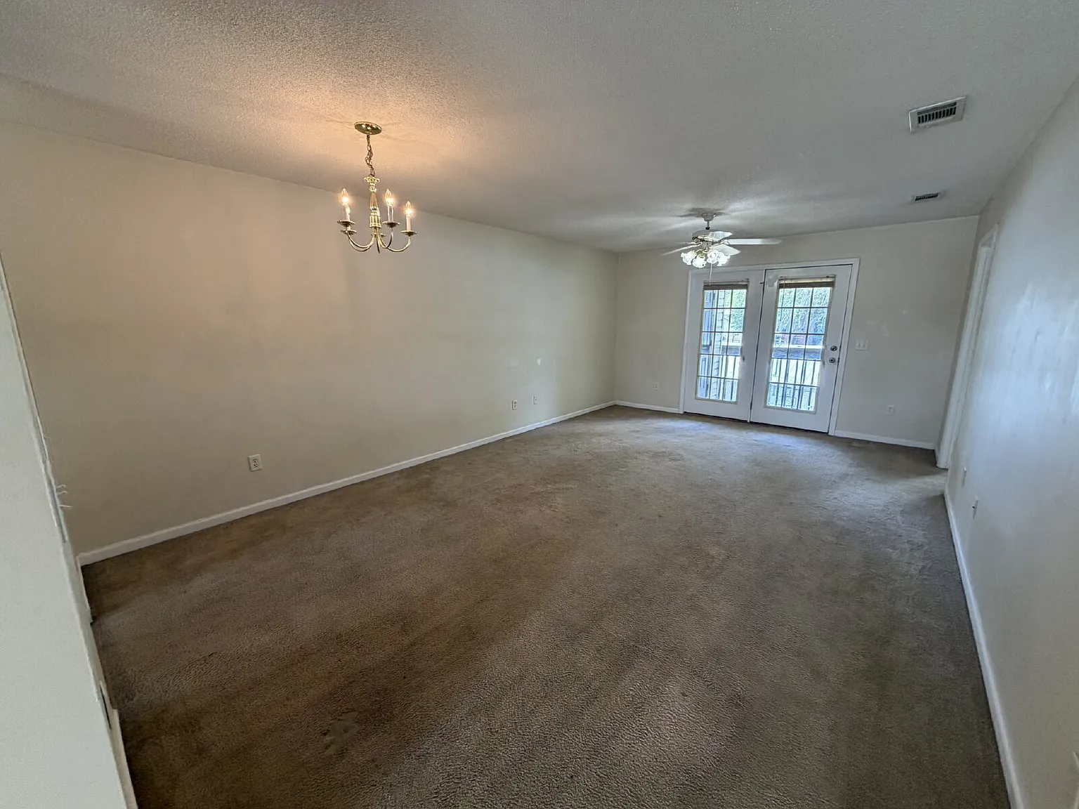 2 bed, 2.0 bath, 1075 sqft, $1,095 — Photo 4