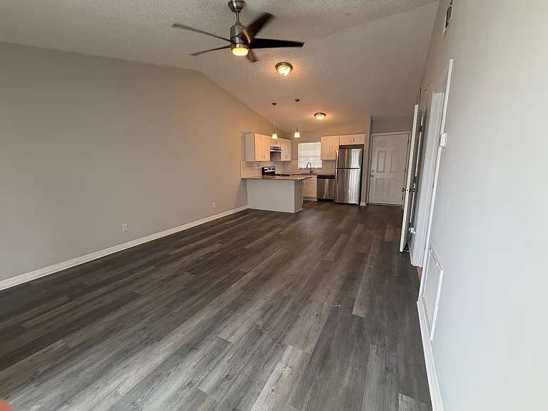 The Flats at Tarpon Springs — Photo 6