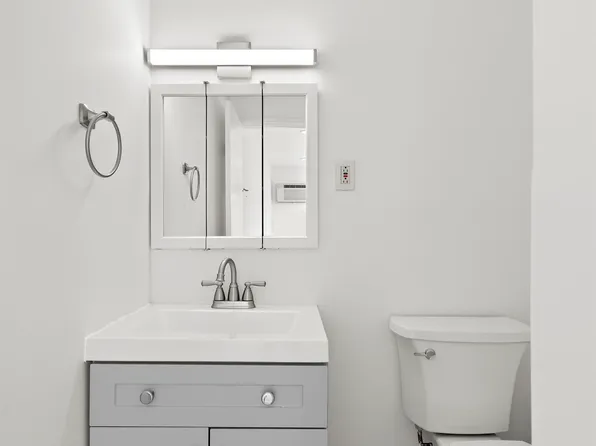 95a Ferry Street image 13 of 13