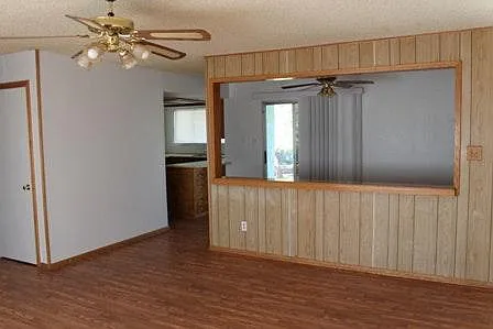 3 bed, 1.5 bath, 1517 sqft, $1,695 — Photo 4