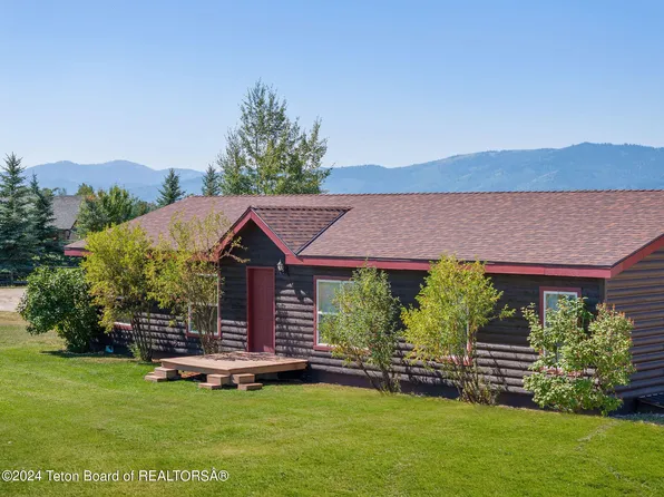 828 Elk Thistle Dr, Victor, ID 83455