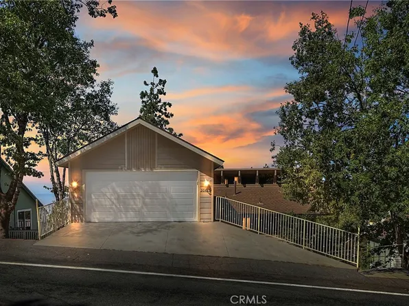 30425 Live Oak Dr, Running Springs, CA 92382
