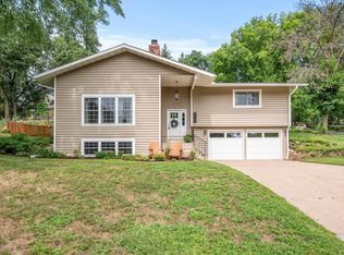 581 Suzanne Ave, Shoreview, MN 55126