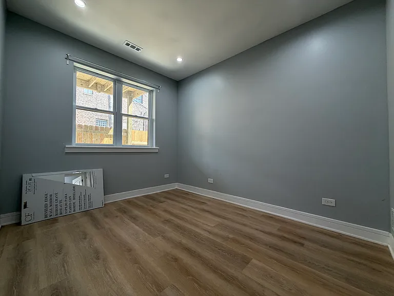 2416 W Gladys Ave #1 — Photo 9