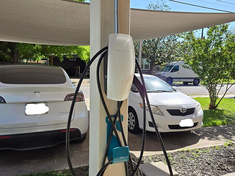 Tesla charging station (48Amps)!