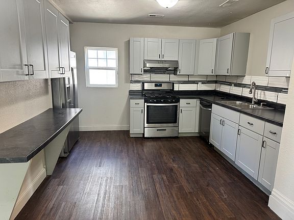 4th image of 1219 4th St