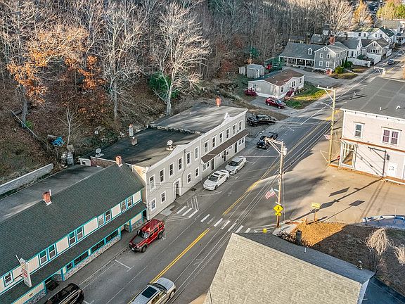 4th image of 545 & 547 White Mountain Highway