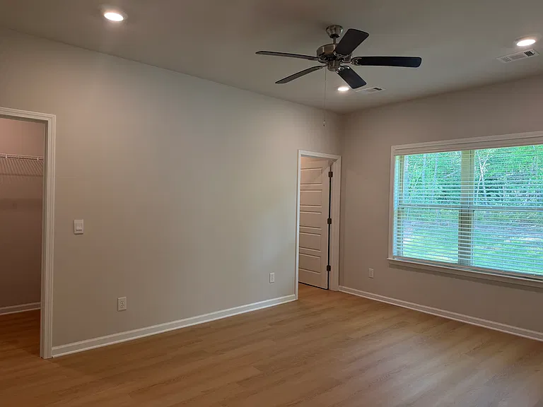 410 Hidden Reed Ct — Photo 8