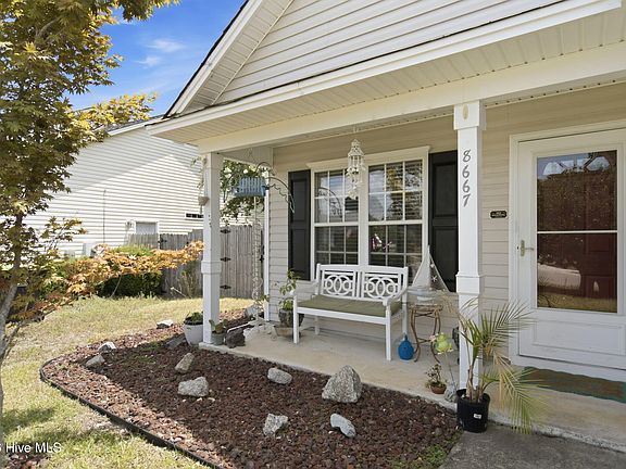 4th image of 8667 Orchard Loop Road NE