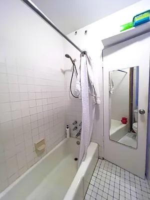 Rented by Denise Rosenblum, LREB | media 23