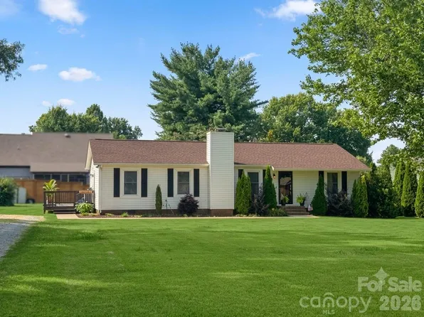 708 Langtree Rd, Mooresville, NC 28117