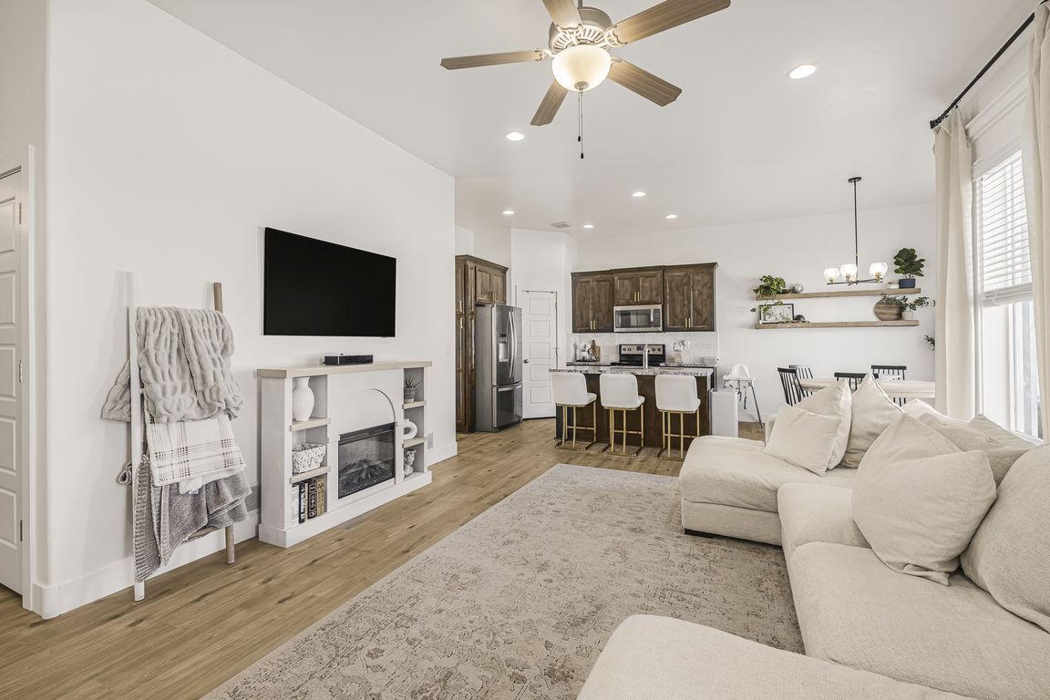 next background image