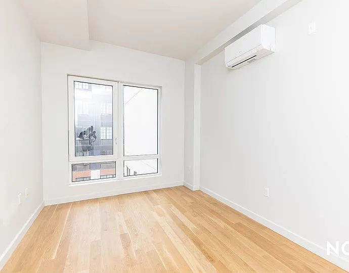 45-57 Davis St #917 — Photo 21