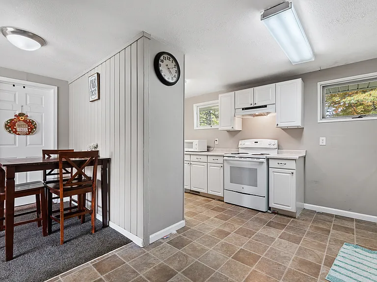 1408 W Beechwood Ave — Photo 5