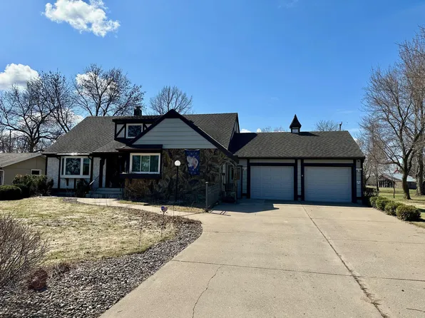 404 Park Ave SE, Pierz, MN 56364