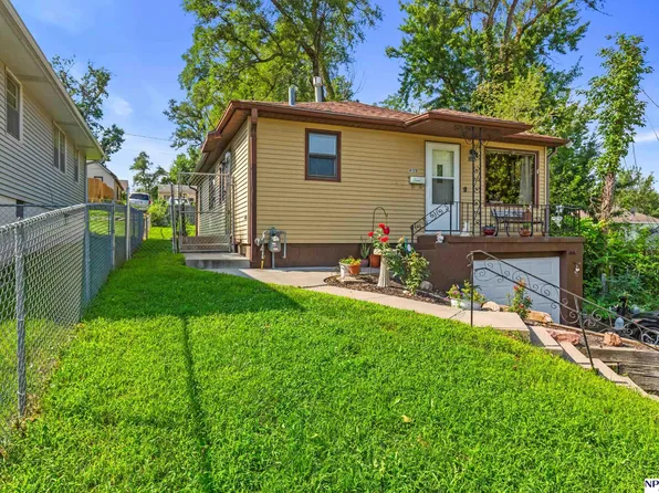4129 Fort St, Omaha, NE 68111