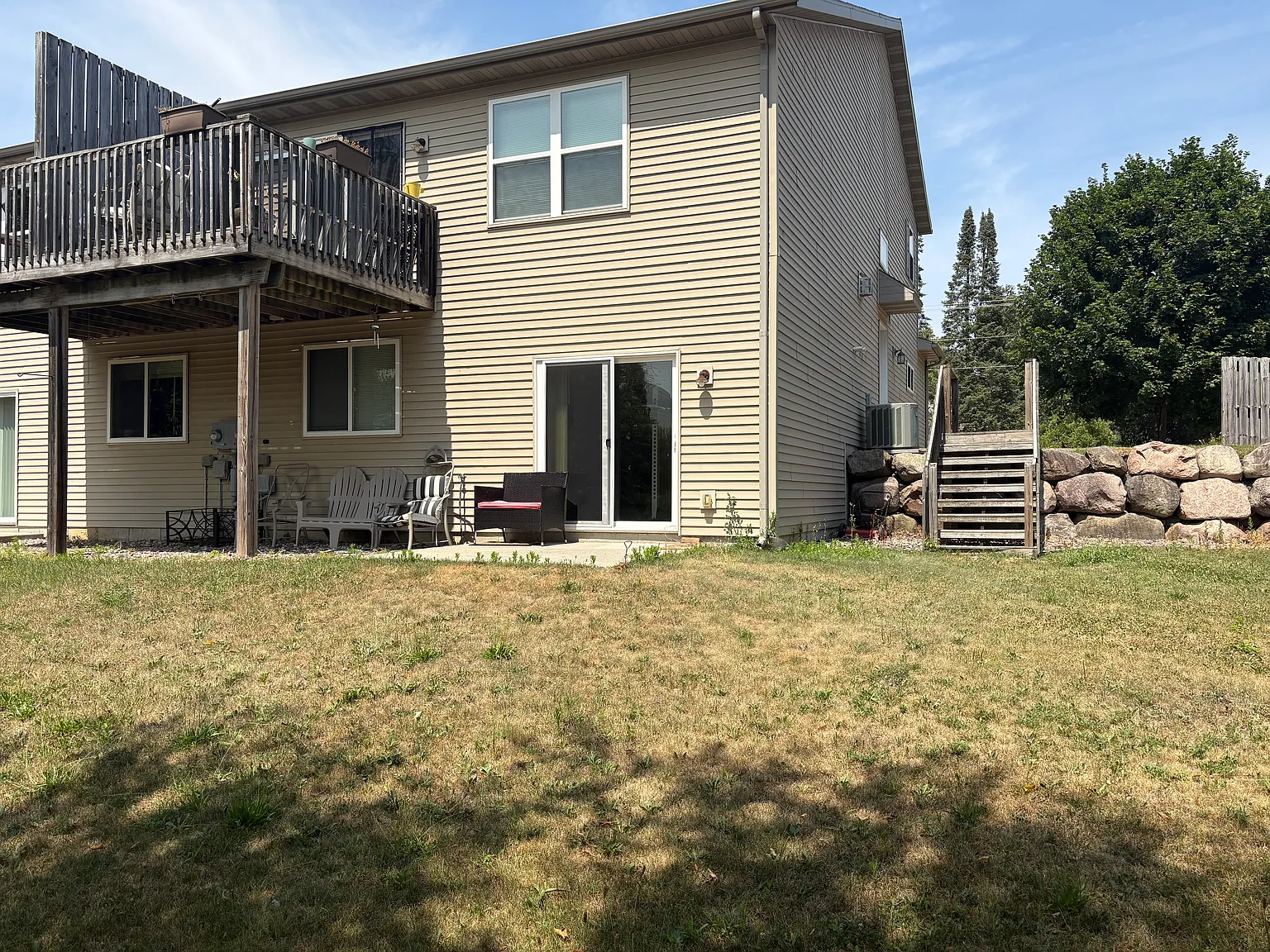 3 bed, 1500 sqft, $1,495 — Photo 2