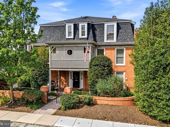 133 Plum St, Moorestown, NJ 08057