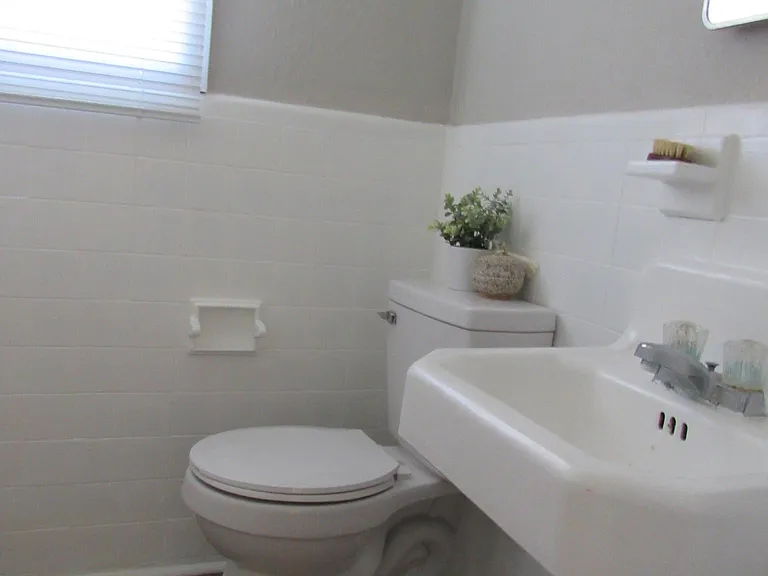 Bathroom - Upstairs