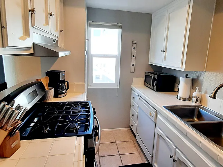 Ready to go with a gas stove, fridge, dishwasher and garbage disposal.