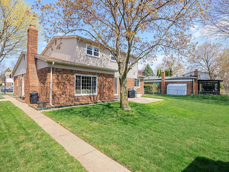 14360 Kerner Dr — Photo 14
