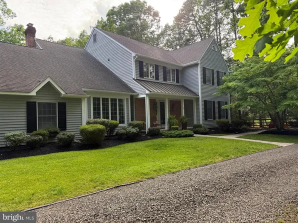1 Chelmsford Ct, Medford, NJ 08055