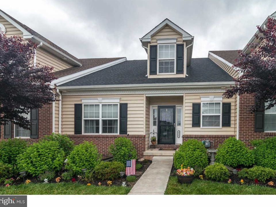 1st image of 2129 Glenhaven Way