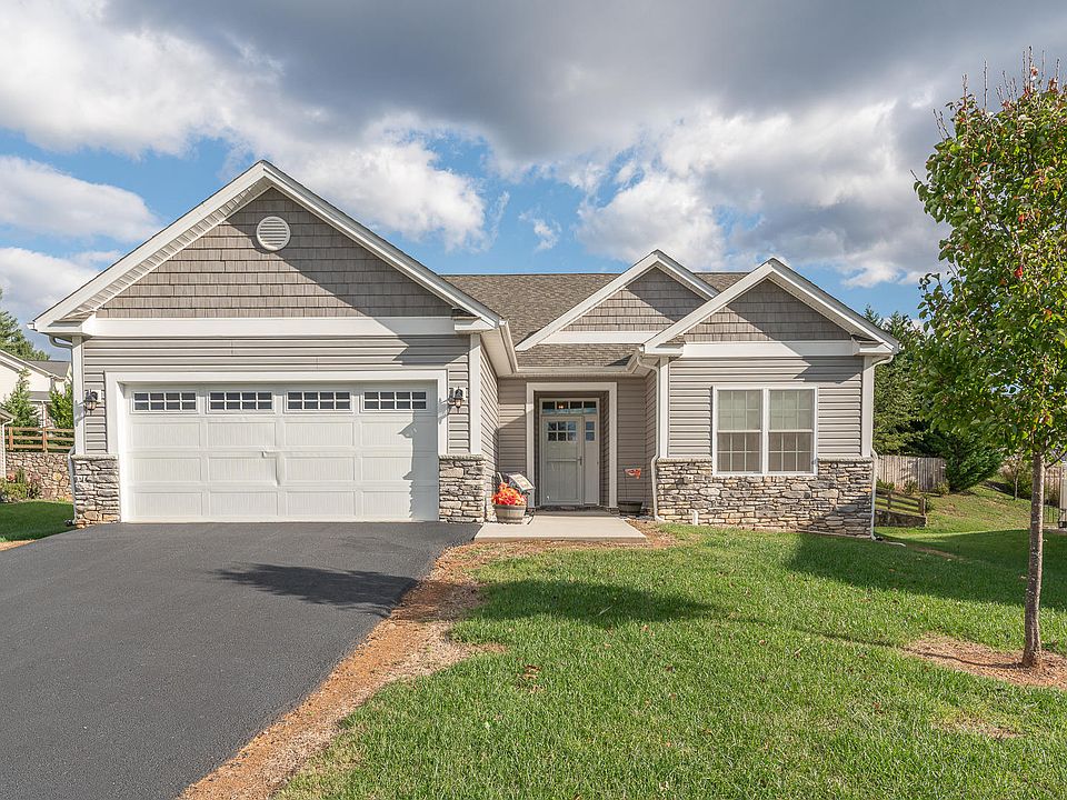 1st image of 2729 Cottage Rose Ln